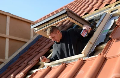 Pose de fenêtres de toit Velux à Castelvieilh